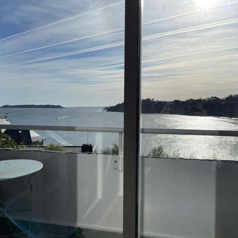 Appartement avec vue sur mer, proche plage, terrasse et parking à Perros-Guirec - FR-1-368-417 - Maison de Vacances - 18