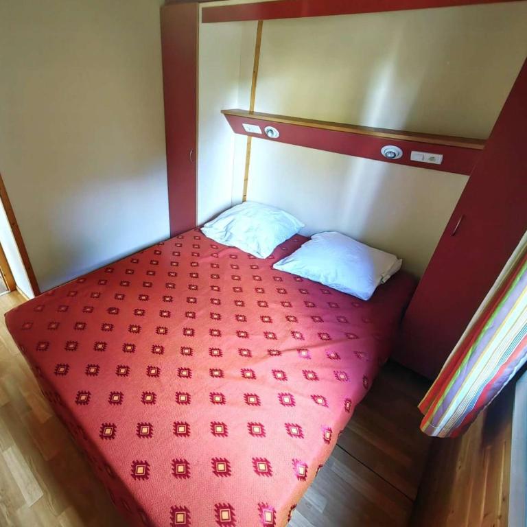 Chalet climatisé pour 6, calme avec piscine et parking - Chalet 2 Chambres - 13
