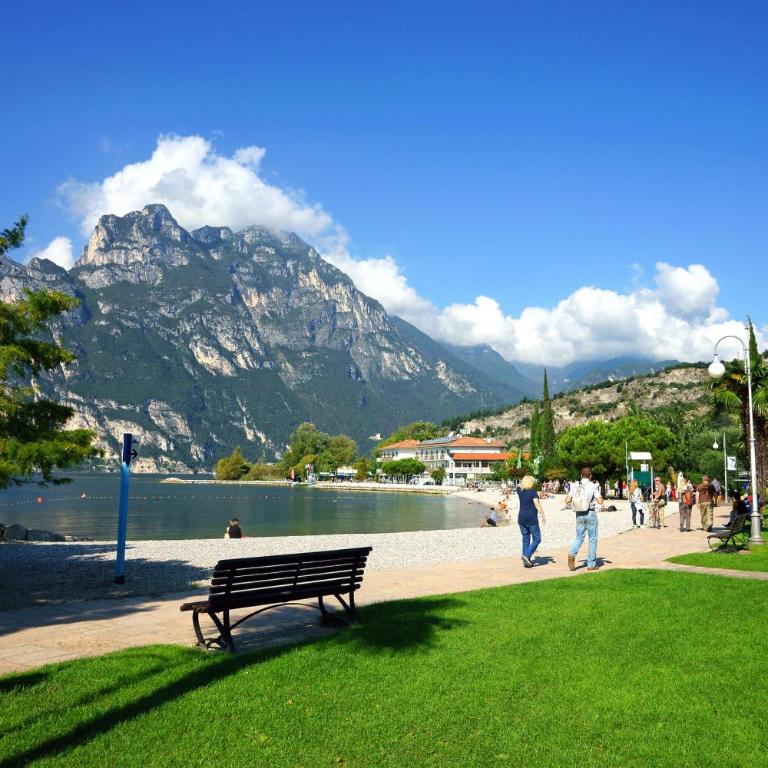 Riva Lago e Spiaggia Apartment - Happy Rentals - Appartamento con Vista Montagna - 22
