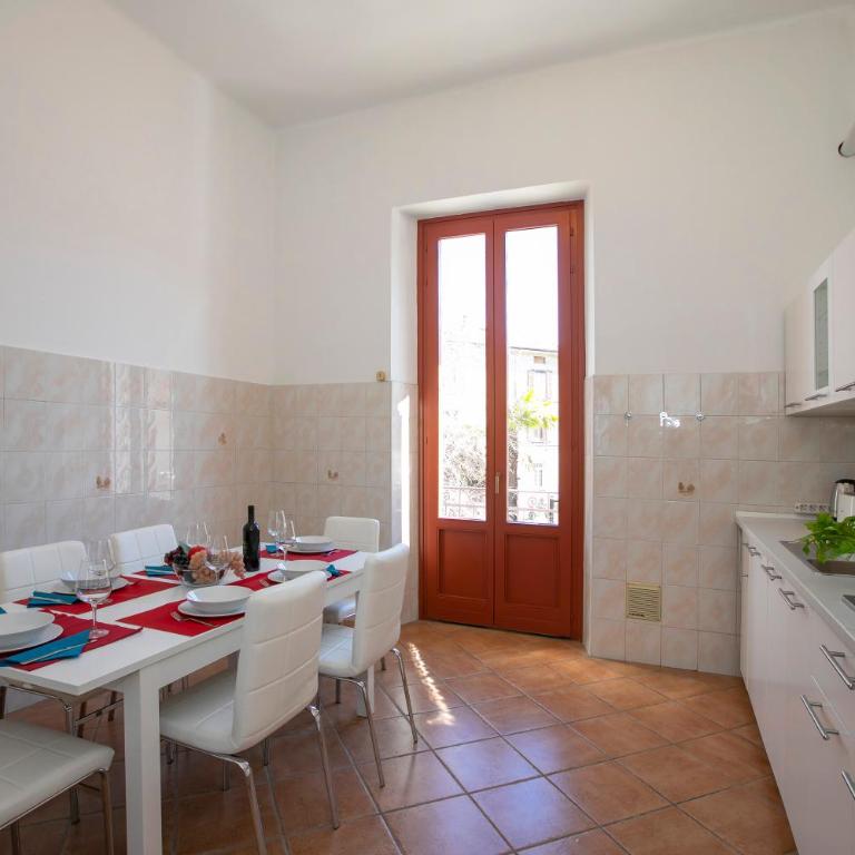 Residenza Gardenia - Lake View Balcony Apartment in Luino Center - Happy Rentals - Apartment mit Balkon - 11
