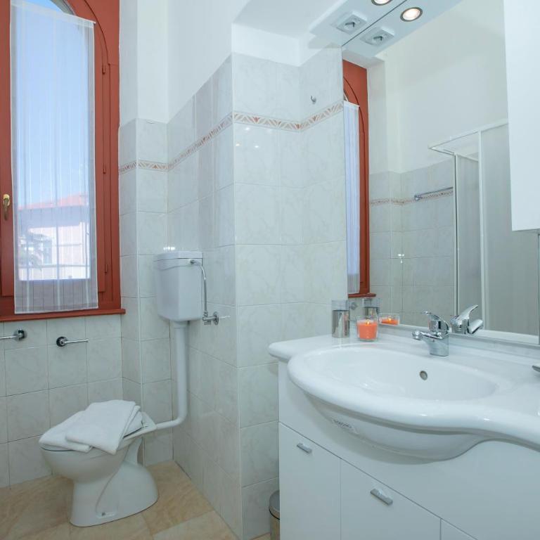Residenza Gardenia - Lake View Balcony Apartment in Luino Center - Happy Rentals - Apartment mit Balkon - 21