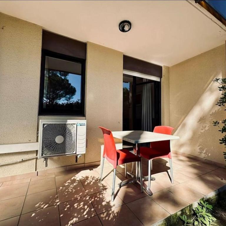 Mandelieu / Appart Climatisé 4 prsn RDC / Piscine - Apartamento con terraza - 11
