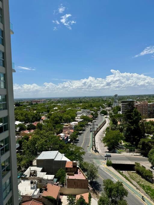 exclusivo departamento en Torre Leloir, Seguridad 24 HS cochera privada - Apartamento de 1 dormitorio - 21