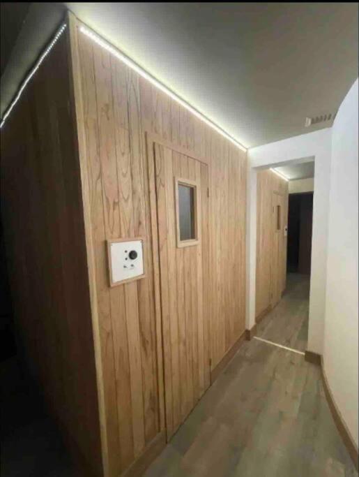 exclusivo departamento en Torre Leloir, Seguridad 24 HS cochera privada - Apartamento de 1 dormitorio - 37