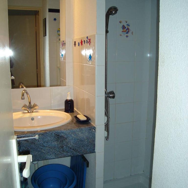 OREE DU GOLF II Agréable T3 traversant piscine côté golf Richelieu Cap d'Agde - Apartment - Ground Floor - 7