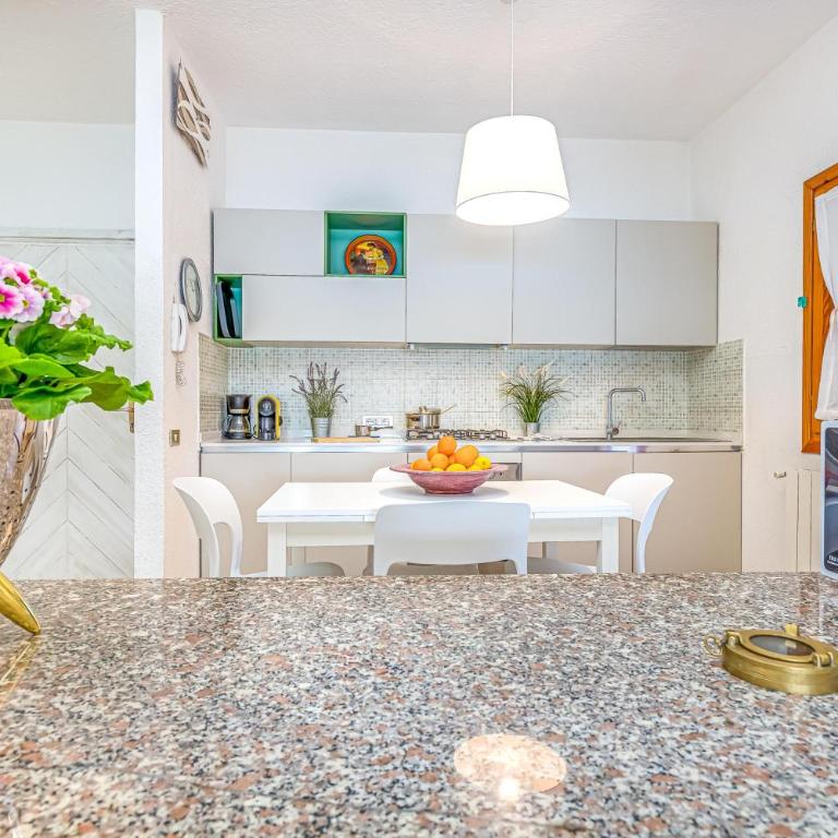Villa Oleandri 50m From Seashore - Happy Rentals - Villa with Sea View - 18