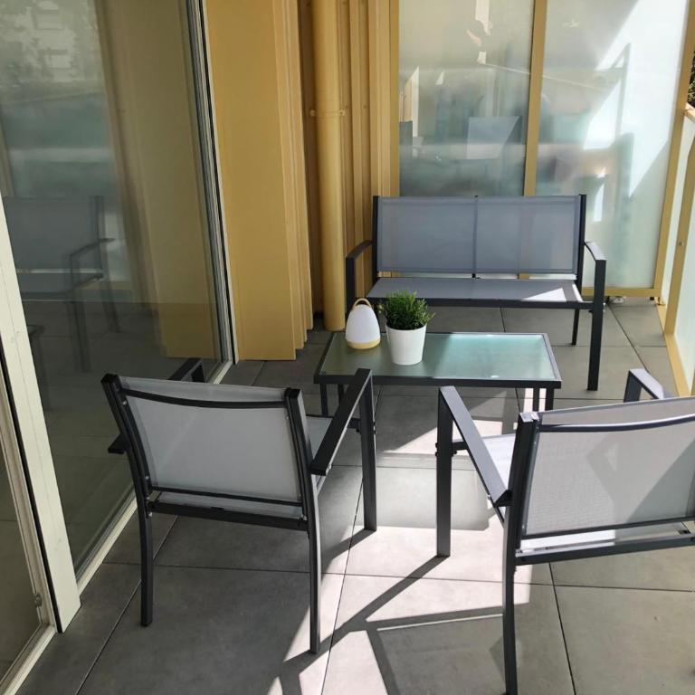 T2 - 1 ch - Garage privé - Balcon - 15 min du lac - Apartment mit 1 Schlafzimmer - 14