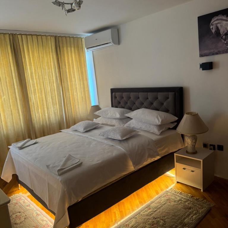 Vertu No1-Apartment in hearth of Sarajevo - Two-Bedroom Apartment - 50