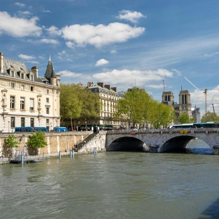Paris Central Gem 9 Min Walk to Notre-Dame and Louvre - Appartamento Deluxe con 1 Camera da Letto - 23
