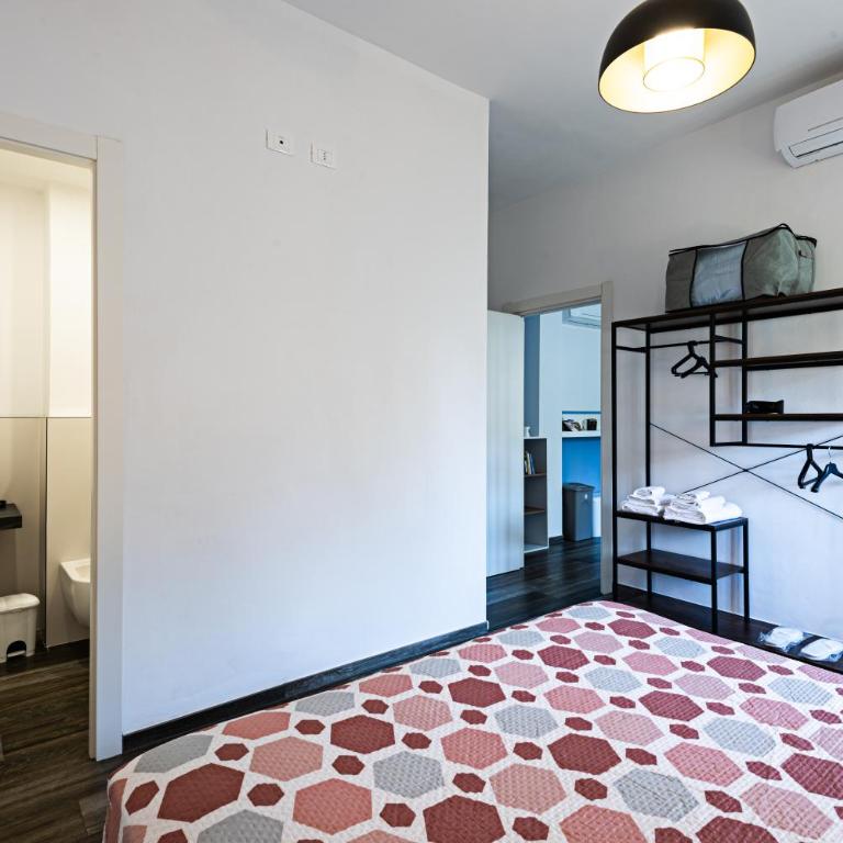 Mari Urbani - One-Bedroom Apartment - 12