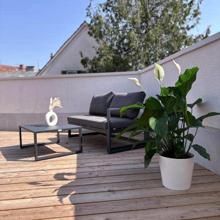 Grazora Living Apartments - Suite mit Kingsize-Bett und Balkon - 7