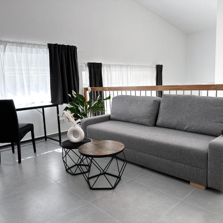 Grazora Living Apartments - Suite mit Kingsize-Bett und Balkon - 9