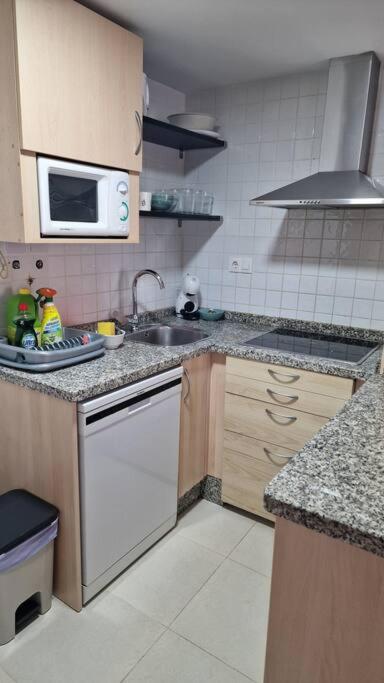 Alojamiento con terraza 1B02 en la Playa de Vera. - Apartamento de 1 dormitorio - 10