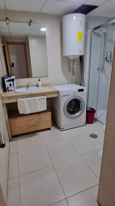 Alojamiento con terraza 1B02 en la Playa de Vera. - Apartamento de 1 dormitorio - 11