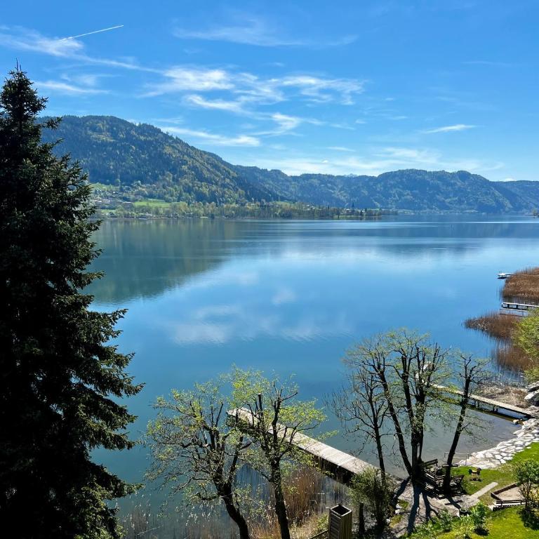 See-Apartment AURA am Fuße der Gerlitzen Alpe und Ufer des Ossiacher Sees - mit privatem Seezugang & Hallenbad - Apartment - 25