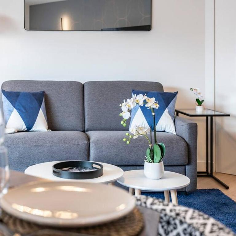 Monte Carlo Monaco Border, Swimming Pool, Parking, See View, Terrace - Appartement 2 Chambres - Vue sur Mer - 2