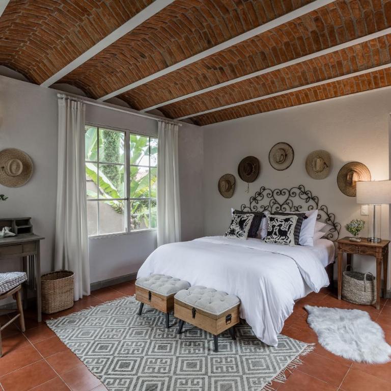Casa Tranquilo, 4BR Home by Rosewood with Hot Tub - Villa - 8