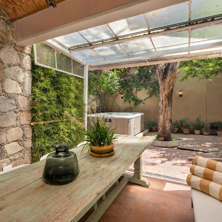 Casa Tranquilo, 4BR Home by Rosewood with Hot Tub - Villa - 27