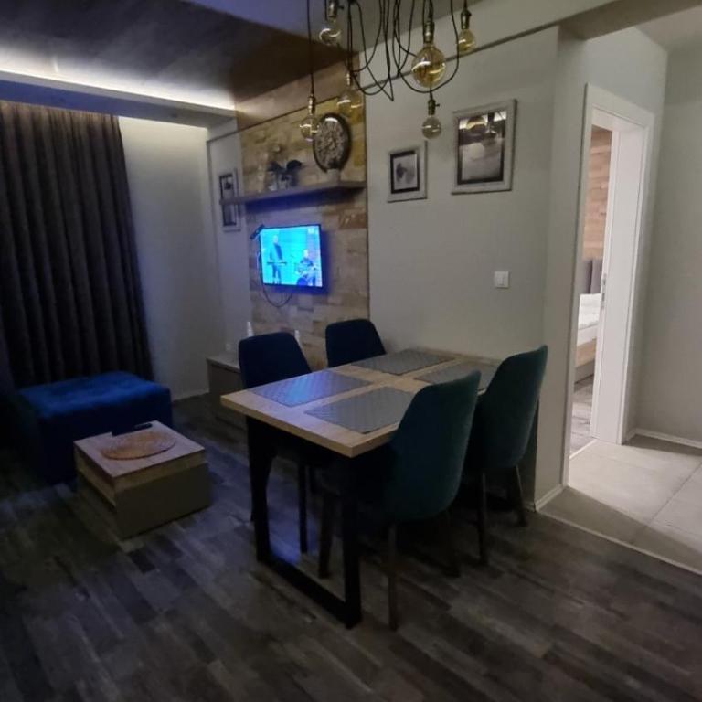 Apartman Premier 32 Milmari - One-Bedroom Apartment - 5