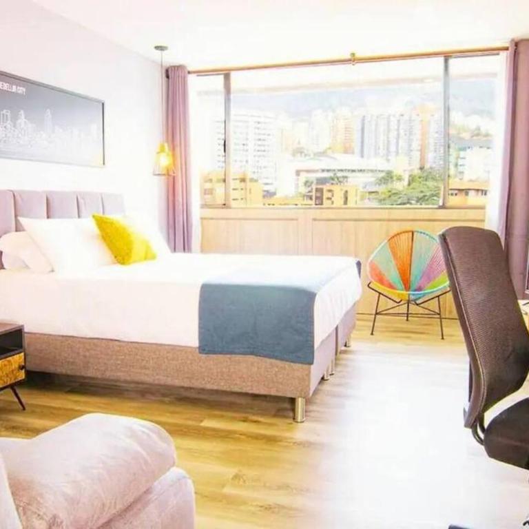 Bright Studio Topfloor A/C, Poblado Coworking1412 - One-Bedroom Apartment - 1