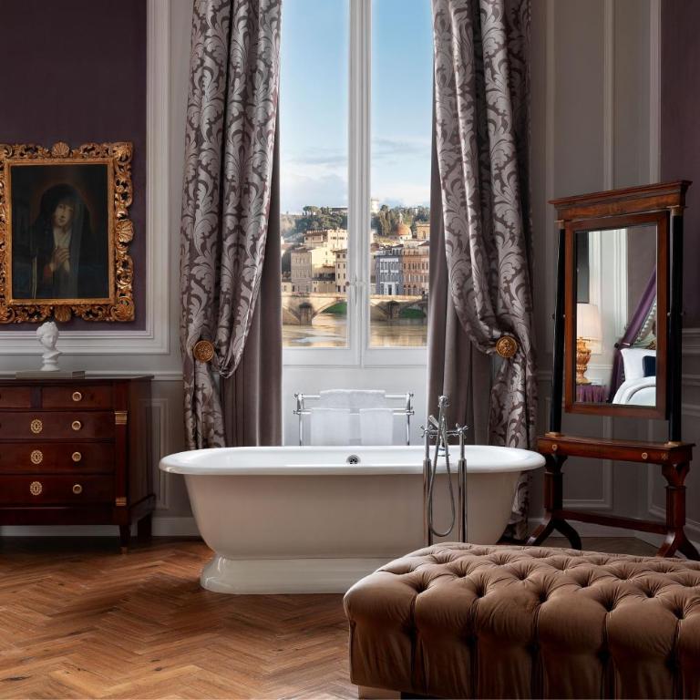 The St. Regis Florence - Junior Suite Arno, 1 Bedroom Junior Suite, Arno River view - 8