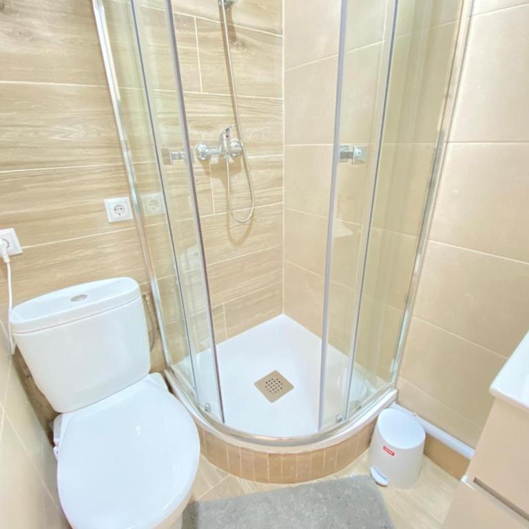 ESTUDIOS GRAN VÍA - One-Bedroom Apartment - 6