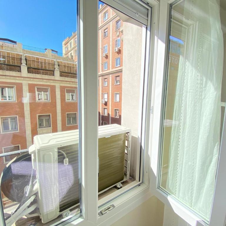 ESTUDIOS GRAN VÍA - One-Bedroom Apartment - 5