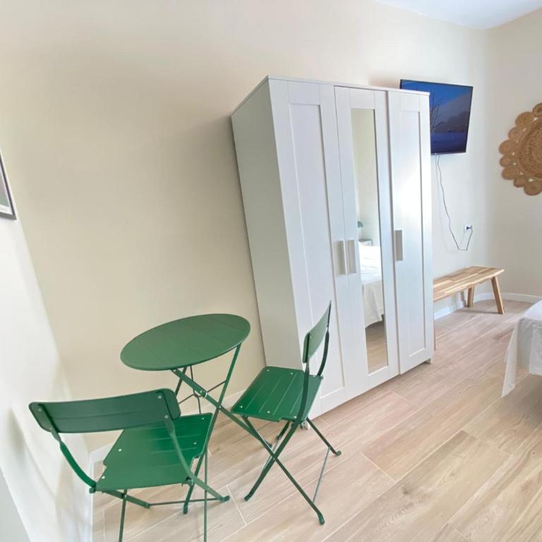 ESTUDIOS GRAN VÍA - One-Bedroom Apartment - 4