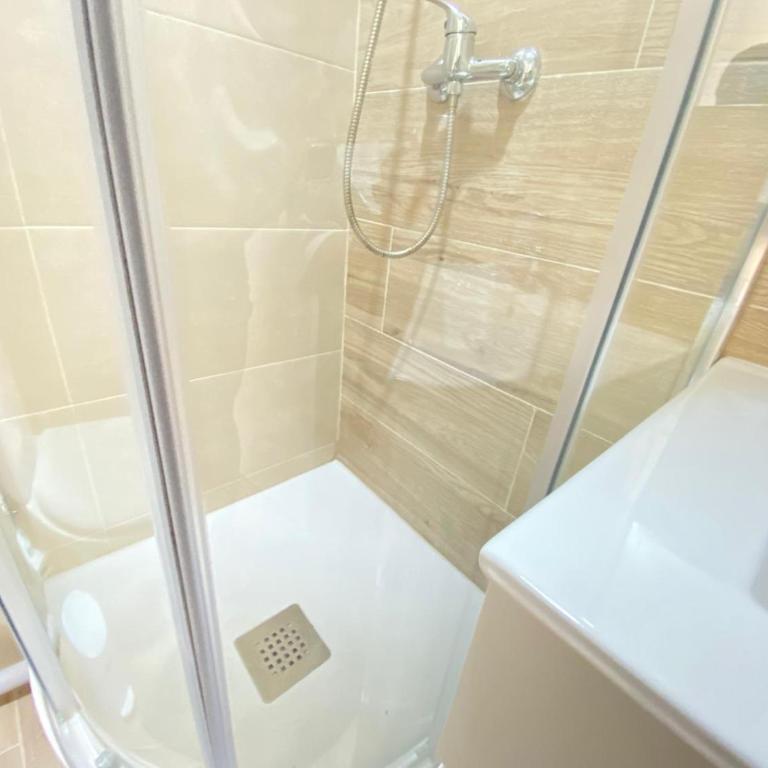 ESTUDIOS GRAN VÍA - One-Bedroom Apartment - 13