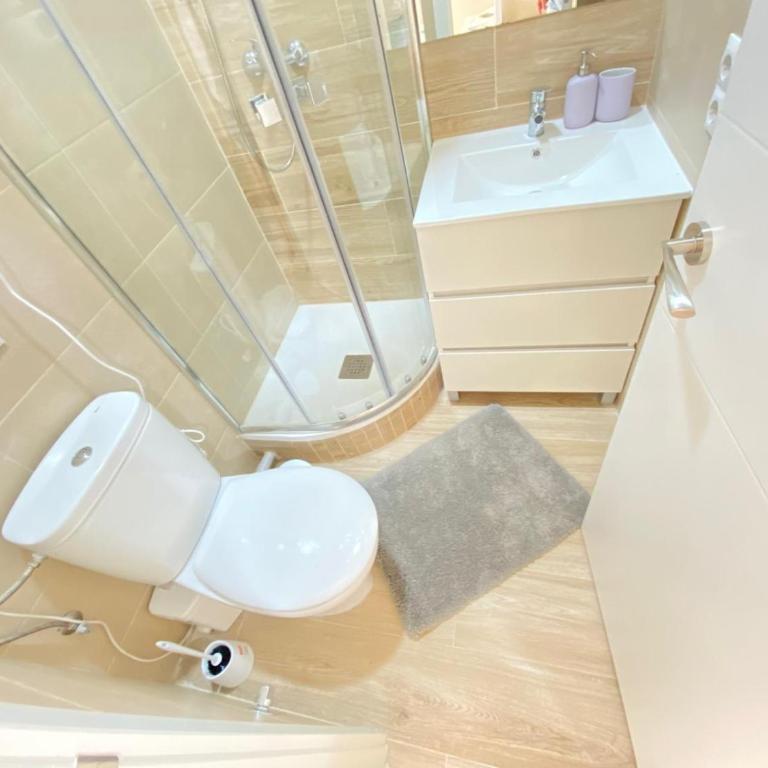 ESTUDIOS GRAN VÍA - One-Bedroom Apartment - 3