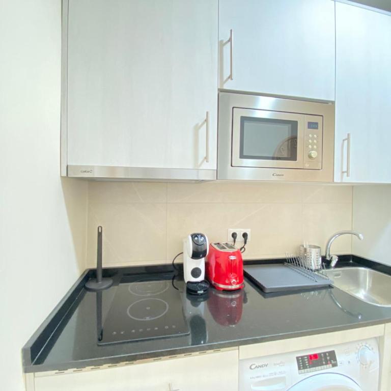 ESTUDIOS GRAN VÍA - One-Bedroom Apartment - 28