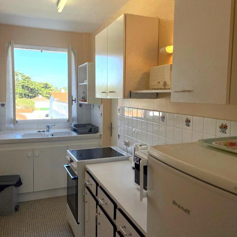 Appartement calme à 150m de la plage avec parking privé - FR-1-323-305 - Appartement - 10
