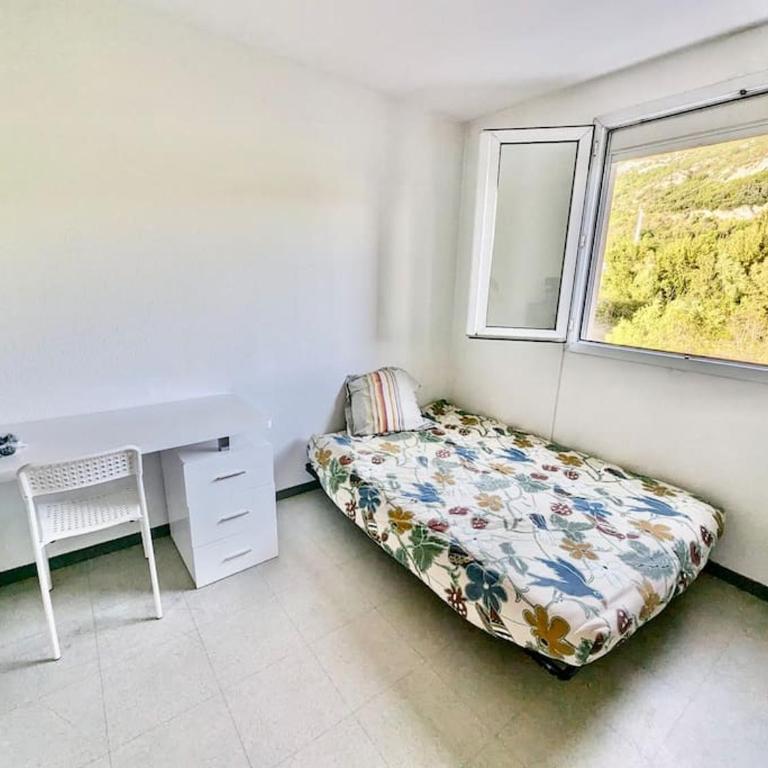 Pratique, Proche Gare & Petit Prix avec Parking - Appartement 2 Chambres - 8