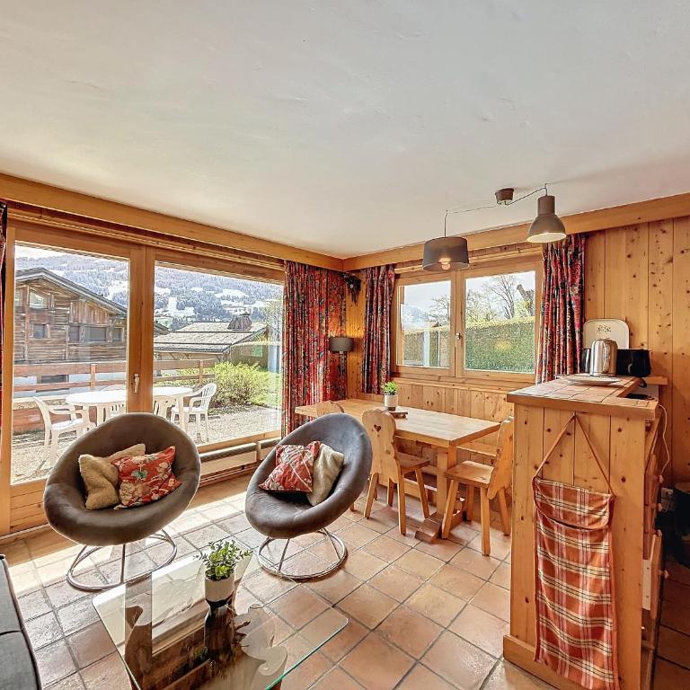 Appartement Mont Blanc : 2 chambres, terrasse, parking et équipements modernes - Appartement 2 Chambres - 1