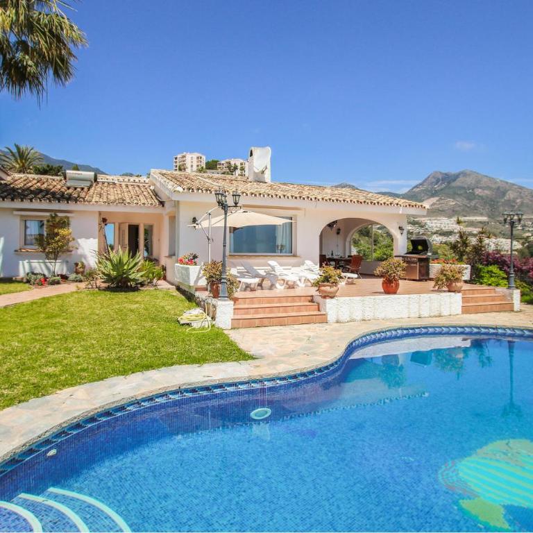 Gorgeous Home In Benalmadena With Wifi - Three-Bedroom Vacation Home - 1