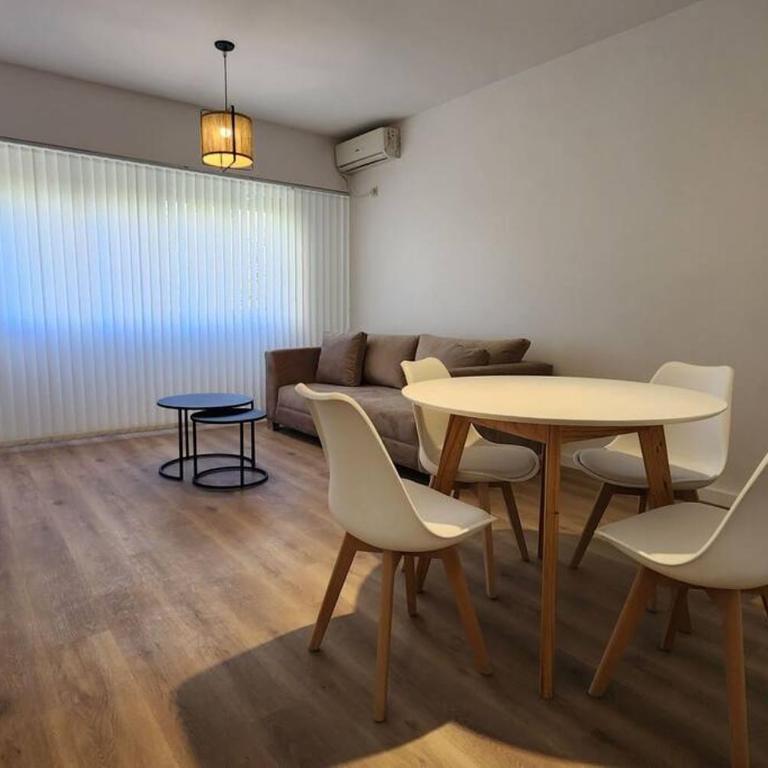 Departamento 3 ambientes. - Apartamento de 2 dormitorios - 1