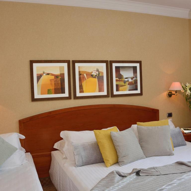 LH Hotel Lloyd Roma - Camera Tripla - 2