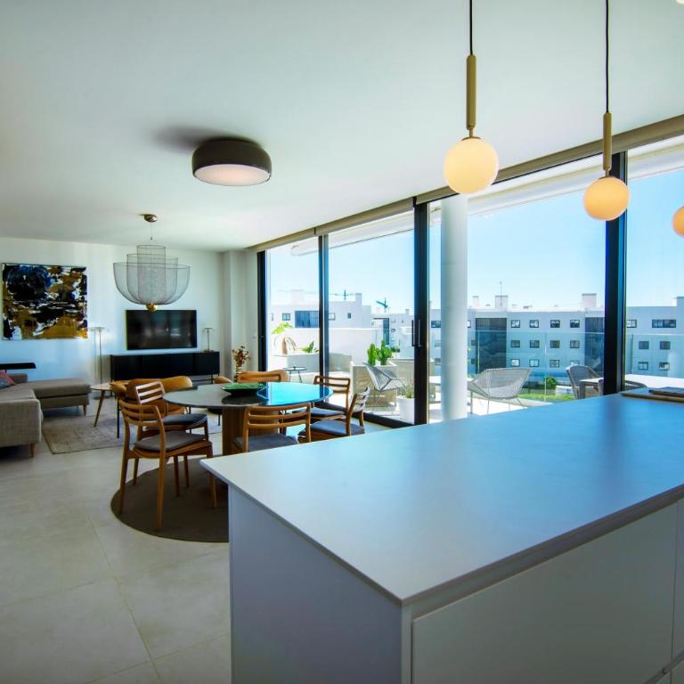 Mara's Apartments Higuerón West - Luxurious & Sunny - Apartamento de 3 dormitorios - 4