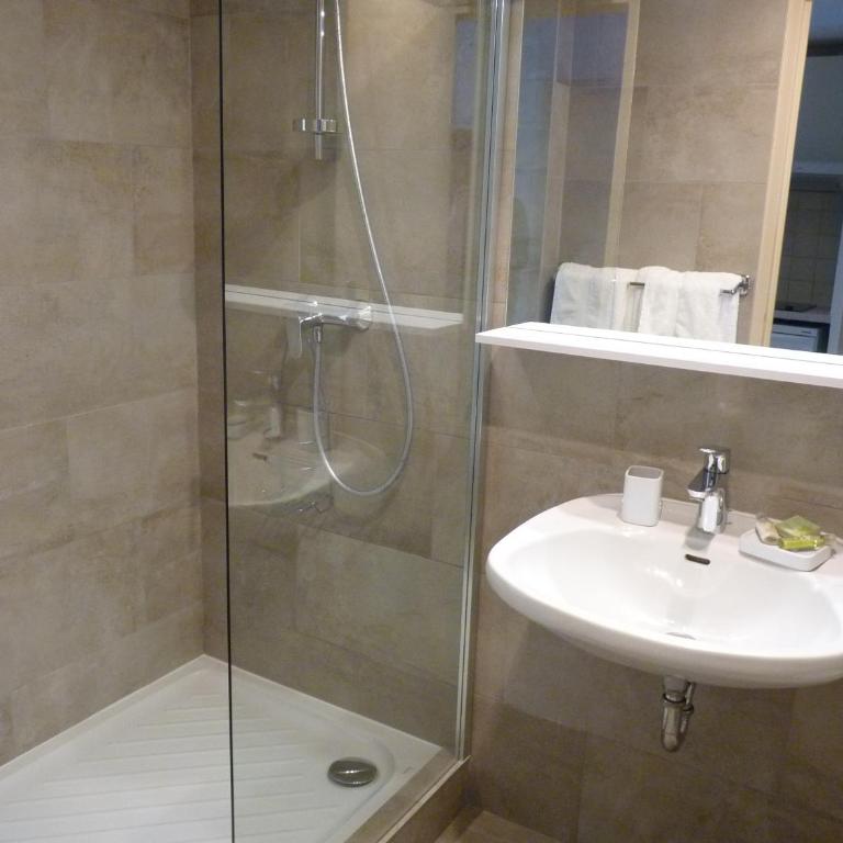 Residence Les Sellettes - Studette with One Double Bed - 6