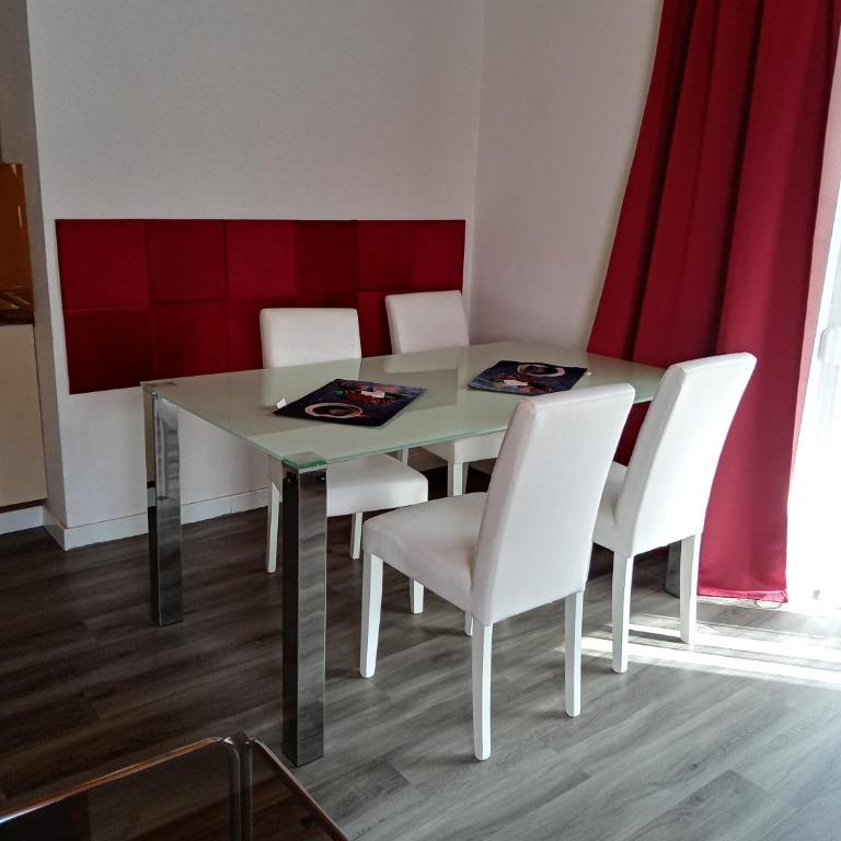 Ferienwohnungen Miklautsch - Apartment mit 2 Schlafzimmern und Balkon oder Terrasse - Nebengebäude - 14
