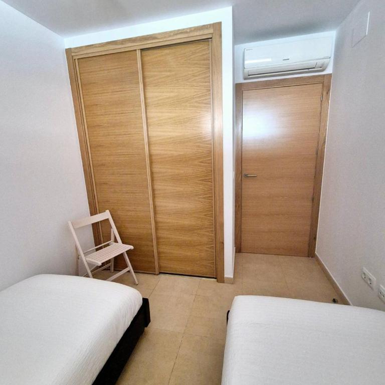 Thistle 2.0b - Two-Bedroom Apartment - 14