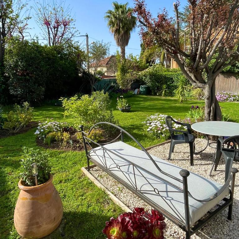 appartement rez de villa proche port et plages de Sanary - Apartamento de 3 dormitorios - 16