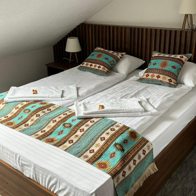 Apartments HAN Alifakovac-Sarajevo - Dvokrevetna Soba sa Bračnim Krevetom - 9