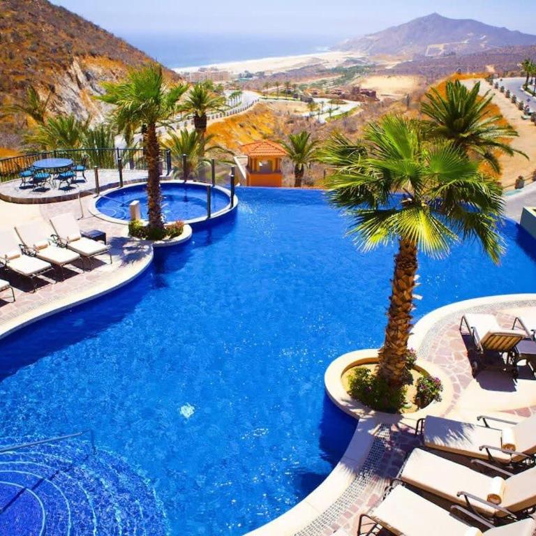 Amazing 3BR Villa Near the Sea in Cabo San Lucas - Villa - 16