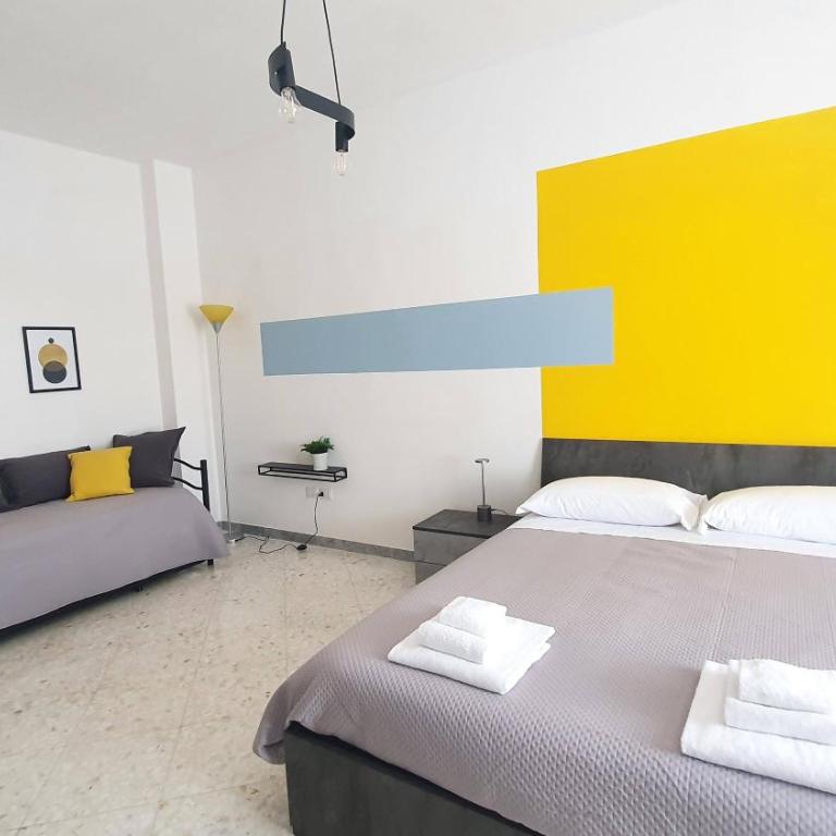 Limited Edition Guesthouse - Quadruple Room with Private Bathroom - 2