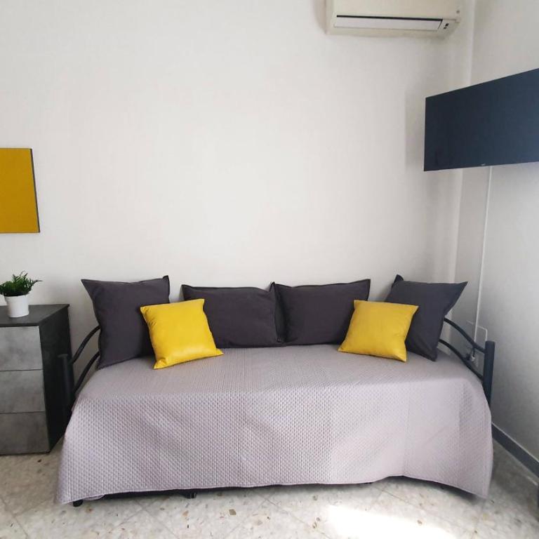 Limited Edition Guesthouse - Quadruple Room with Private Bathroom - 8