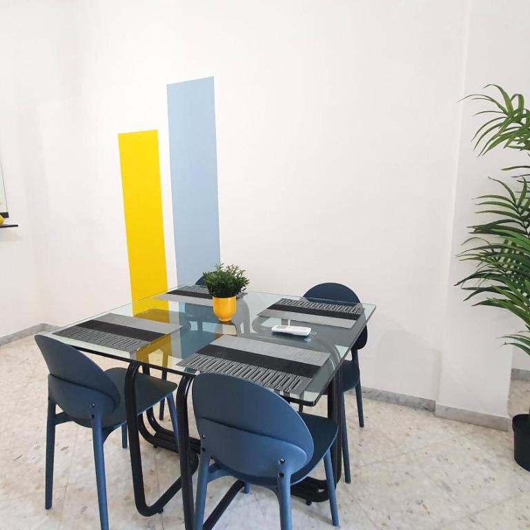 Limited Edition Guesthouse - Quadruple Room with Private Bathroom - 18