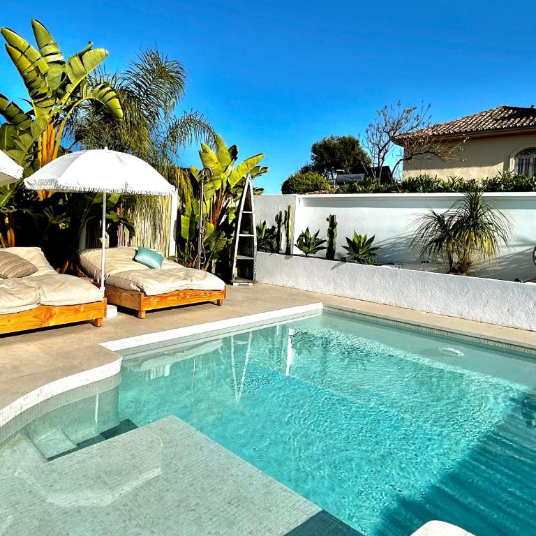 Casa Duende, Estepona, Private beach house with heated pool - Villa frente a la playa - 1