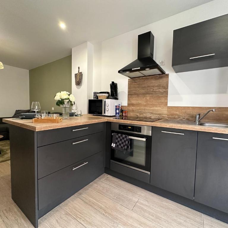 IMMEUBLE ST-PIERRE - GARE 10min - HORTILLONNAGES 5min - WIFI - TV HD - Apartamento con terraza - 14