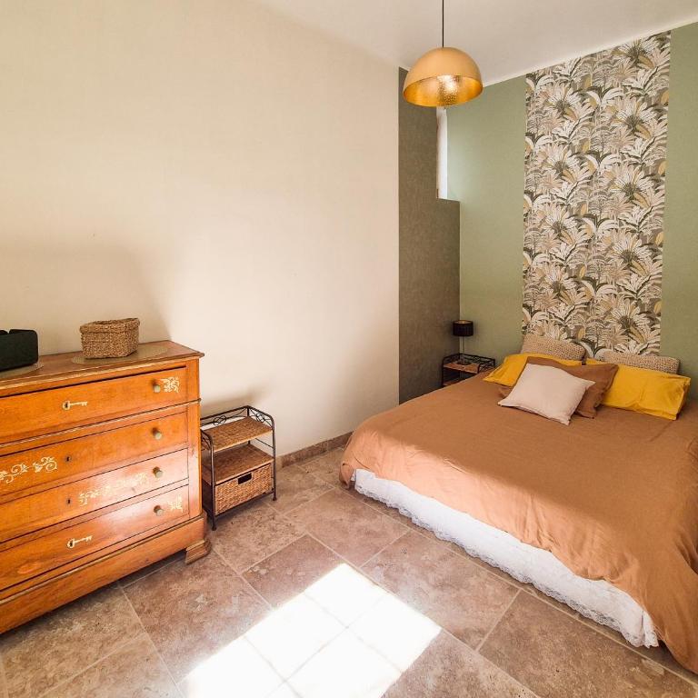 Au Lys rose - One-Bedroom Apartment - 16